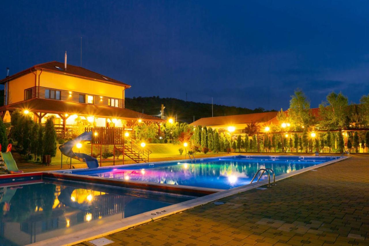 Aqua Party Hotel Victoria  Exterior foto